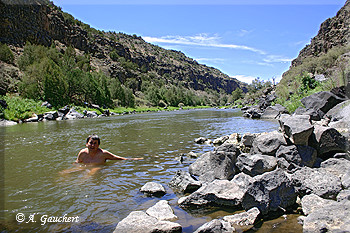 Achim badet im Rio Grande